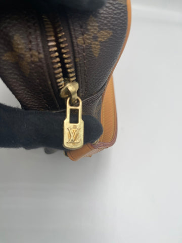 Pre-owned #301-3 Louis Vuitton crossbody bag