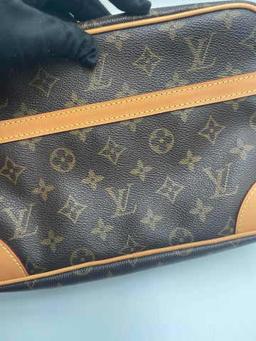 Pre-owned #301-3 Louis Vuitton crossbody bag