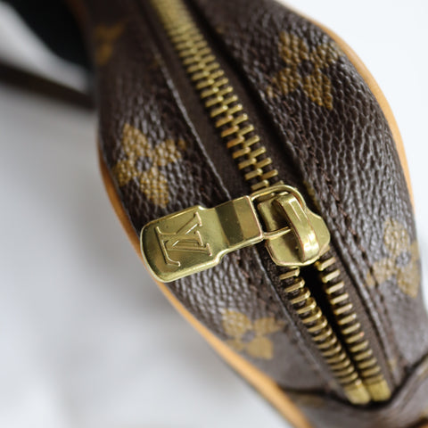 Pre-Owned #BP72034 Louis Vuitton Monogram Danube Crossbody Bag Brown M45266