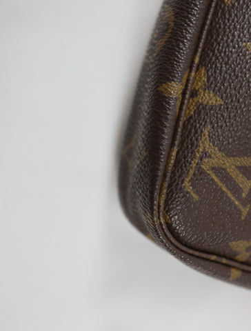 Pre-Owned #963611 Louis Vuitton Monogram Pochette