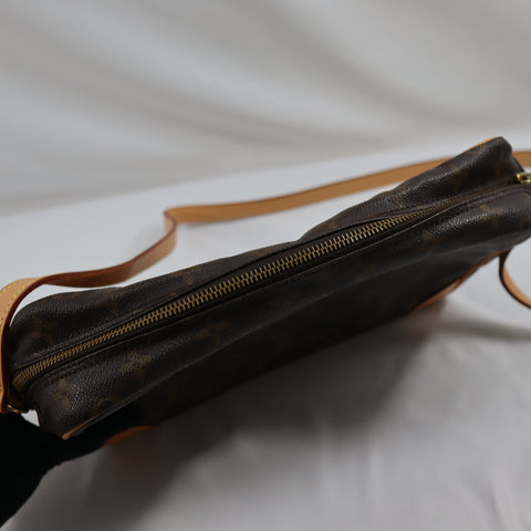 Pre-Owned #BP38552 Louis Vuitton Monogram Trocadero 30 Crossbody Bag M51272