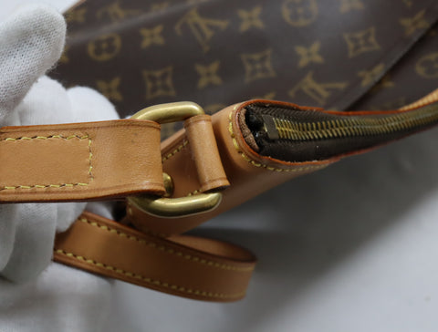 Pre-Owned #BP342-4 Louis Vuitton Monogram Odeon PM Crossbody Bag M56390