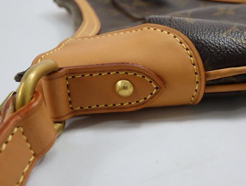 Pre-Owned #BP2057 Louis Vuitton Monogram Odeon PM Crossbody Bag M56390