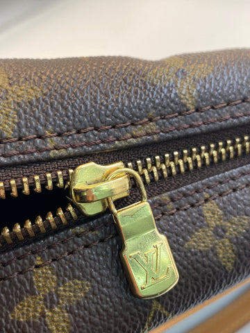 Pre-Owned #BP85533 Louis Vuitton Monogram Trocadero 30 Crossbody Bag M51272