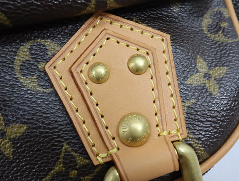 Pre-Owned #BP2540 Louis Vuitton Monogram Manhattan PM Hand Bag Brown M40026