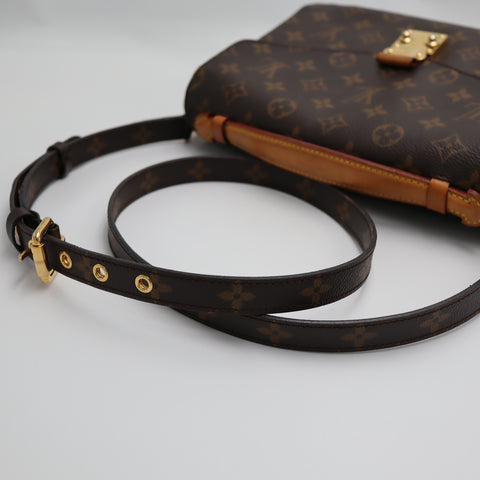 Pre-owned #71026 Louis Vuitton Pochette Métis Monogram Canvas - Handbags M44875