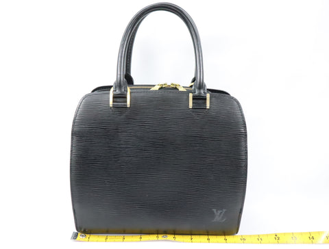 Pre-Owned #R12166 Louis Vuitton Epi Leather Pont Neuf Handbag Black M52052