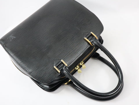 Pre-Owned #R12166 Louis Vuitton Epi Leather Pont Neuf Handbag Black M52052