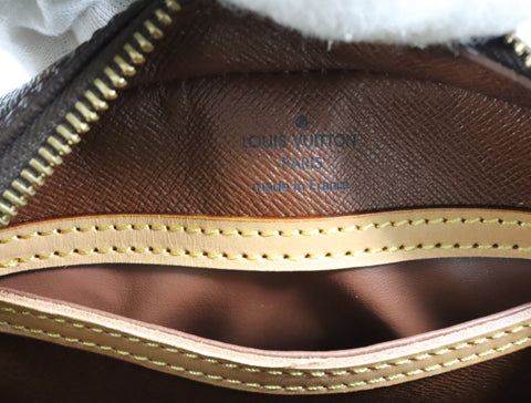 Pre-Owned #BP25627 Louis Vuitton Monogram Blois Crossbody Shoulder Bag M51221