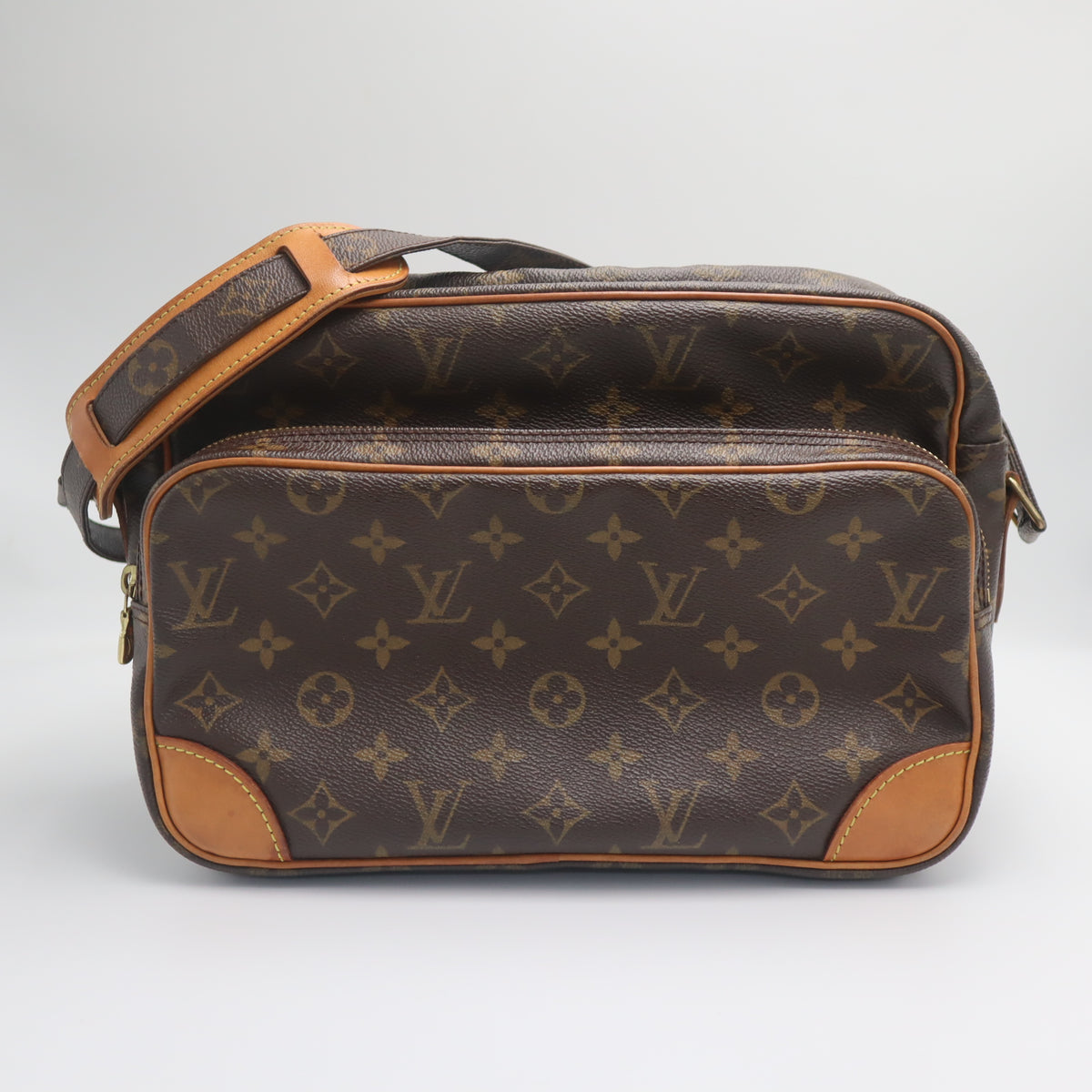 Pre-Owned #71595 Louis Vuitton Monogram Nile Crossbody Bag Brown M45244