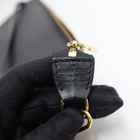 Pre-Owned #72426 Louis Vuitton Epi Pochette Accessoires Pouch Noir Black M52942