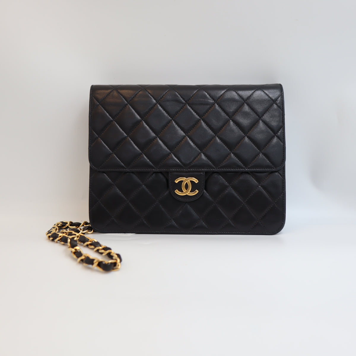 Pre-owned #90152 CHANEL Matelassé Chain Shoulder Bag | Push-Lock | Lambskin | Black | 5 Series (1997–1999) | Gold Hardware | Vintage