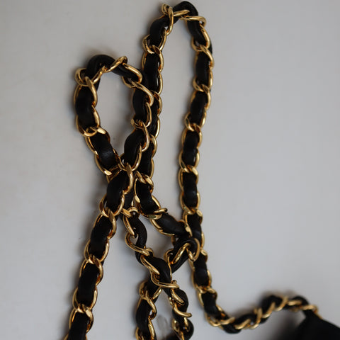Pre-owned #90152 CHANEL Matelassé Chain Shoulder Bag | Push-Lock | Lambskin | Black | 5 Series (1997–1999) | Gold Hardware | Vintage