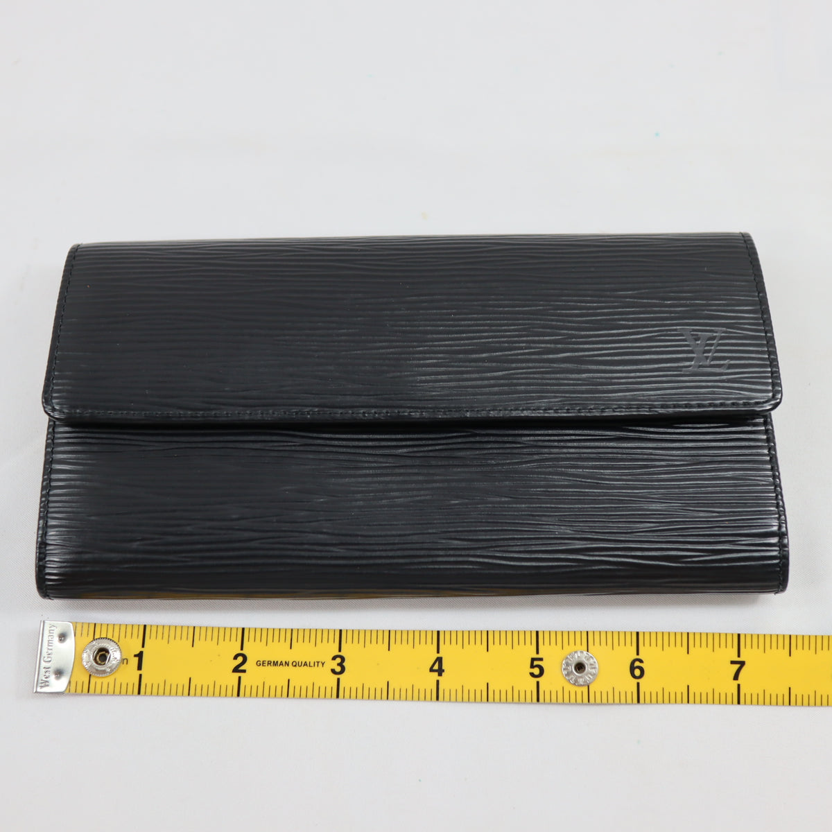 Pre-Owned #72687 Louis Vuitton Epi Pochette Porte Monnaie Credit Black Long Wallet M63592