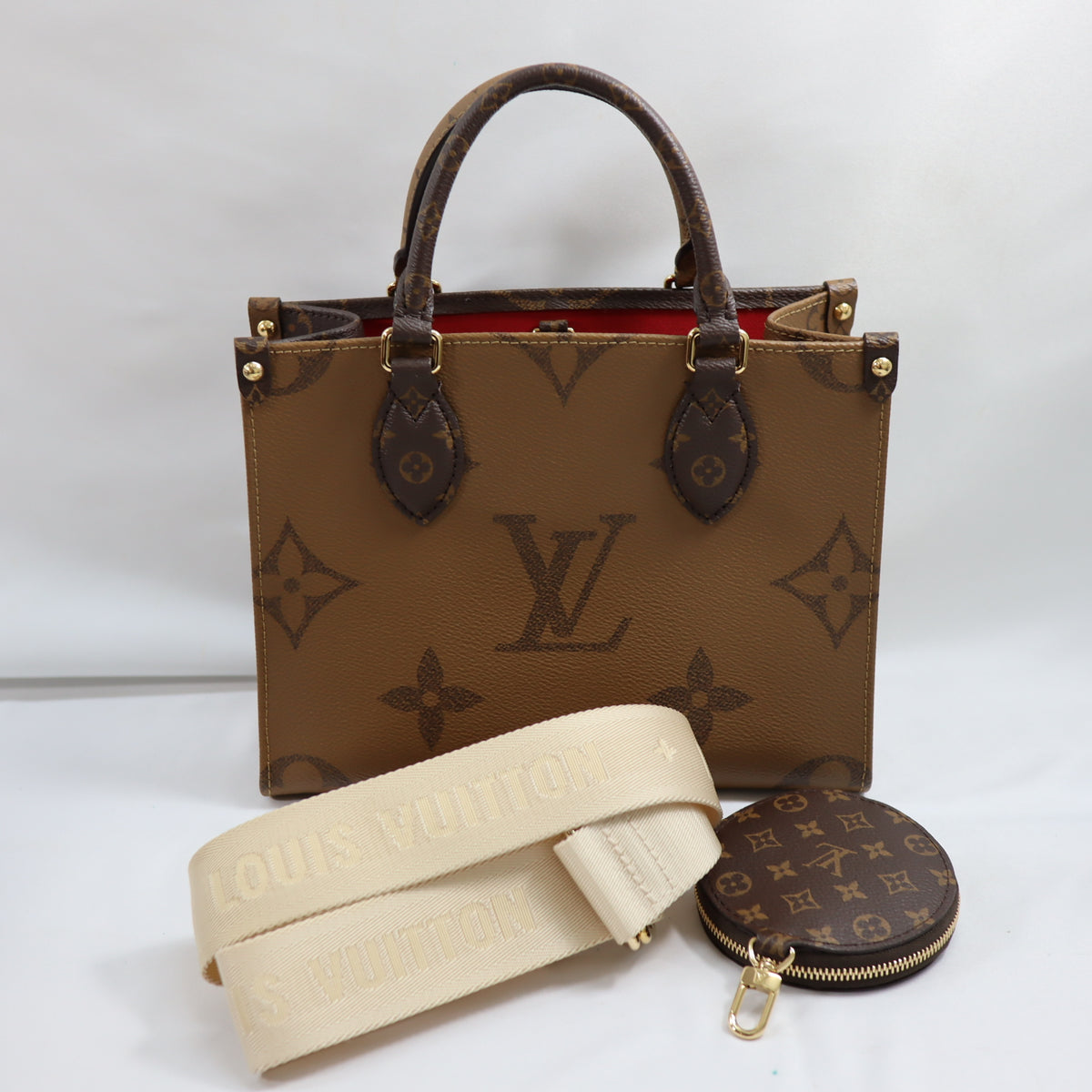 Pre-Owned #19653 Louis Vuitton Monogram Giant On the Go PM Shoulder Handbag M46373
