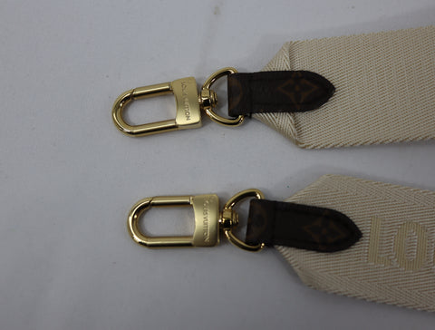 Pre-owned #C1100 Louis Vuitton  strap and coin case