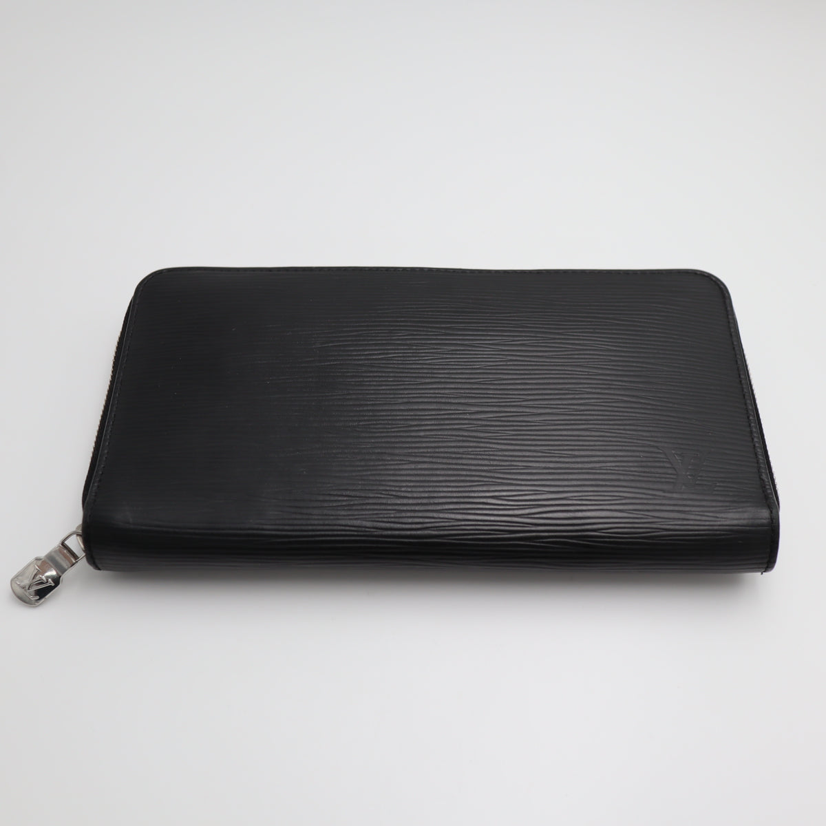 Pre-Owned #71105 Louis Vuitton Epi Zippy Organiser NM Noir Wallet   There was an RFID response M62643