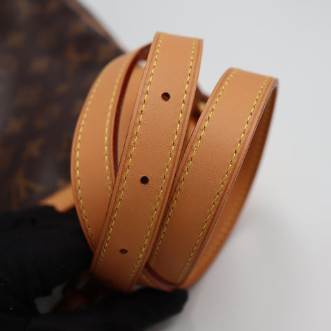 Pre-Owned #BP3526 Louis Vuitton Monogram Odeon MM Shoulder Bag M56389
