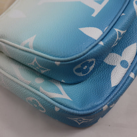 Pre-Owned #72799 Louis Vuitton Monogram Giant Multy Pochette Accessoires Crossbody Bag IC Type M57633
