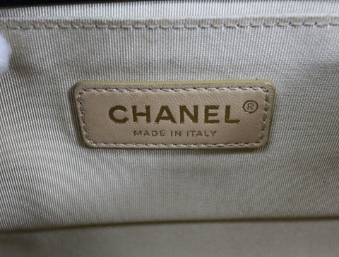 Pre-Owned #20086 CHANEL Boy Chanel Small chain Shoulder Bag Lamb skin A67086