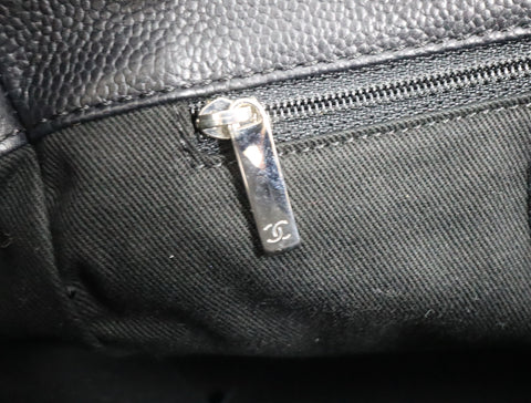 Pre-Owned #75432 CHANEL Matelasse GST Chain Tote Bag Caviar Skin Silver A50995