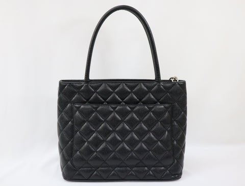 Pre-Owned #31989 CHANEL Matelasse Reprint Tote Bag Caviar Skin Black Silver