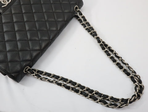 Pre-Owned #17375 CHANEL Matelasse 33 Caviar Skin Double Chain Shoulder Bag