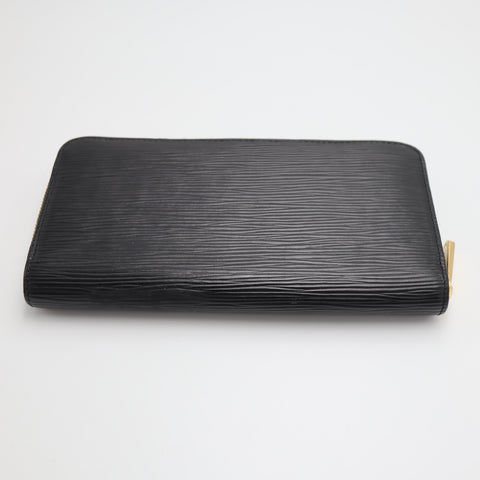 Pre-owned #71210  LouisVuitton Epi zippy wallet  black Final sale
