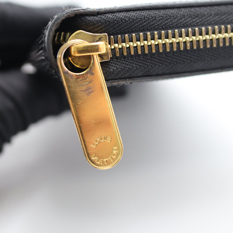 Pre-owned #71210  LouisVuitton Epi zippy wallet  black Final sale