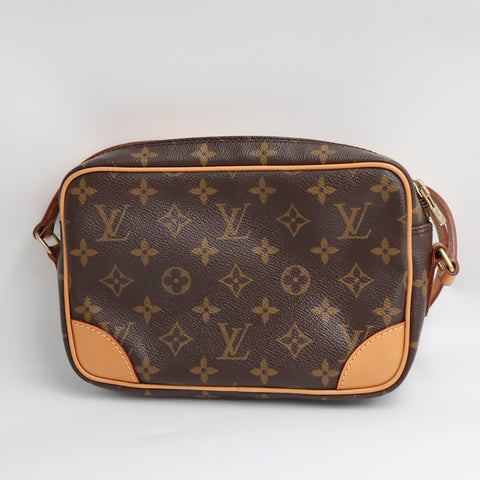 Pre-Owned #BP31303 Louis Vuitton Monogram Trocadero 23 Crossbody Bag M51276