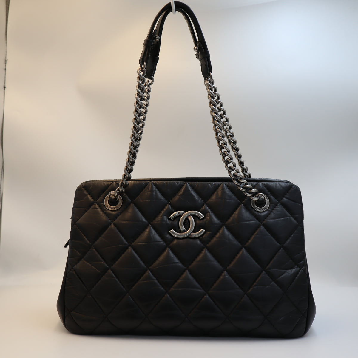 Pre-Owned #R0611 CHANEL Chain Shoulder Tote Bag Calfskin/Black CC Mark Tote Bag