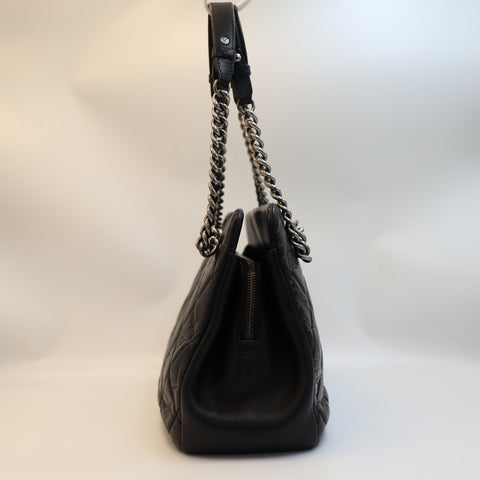 Pre-Owned #R0611 CHANEL Chain Shoulder Tote Bag Calfskin/Black CC Mark Tote Bag