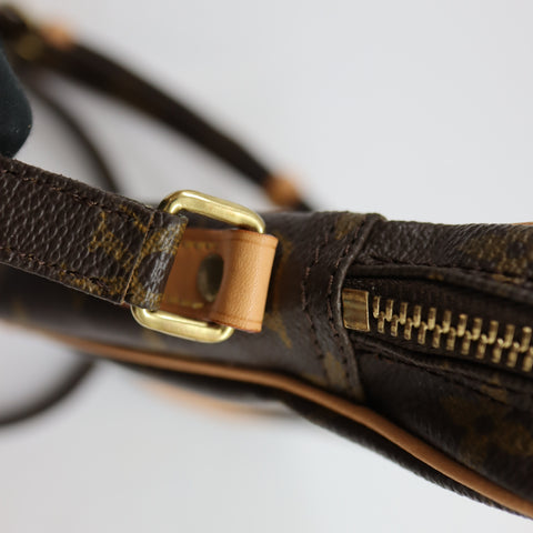 Pre-Owned #BP72096 Louis Vuitton Monogram Danube Crossbody Bag Brown M45266