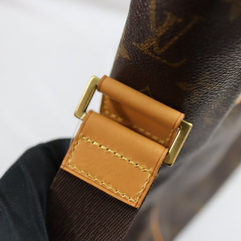 Pre-Owned #BP41-10 Louis Vuitton Monogram Abbesses Messenger Bag Brown